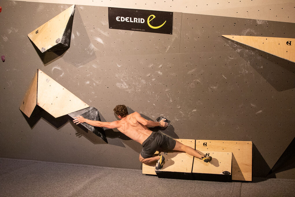 2022 10 Beasts and Boulders (MASTERS)