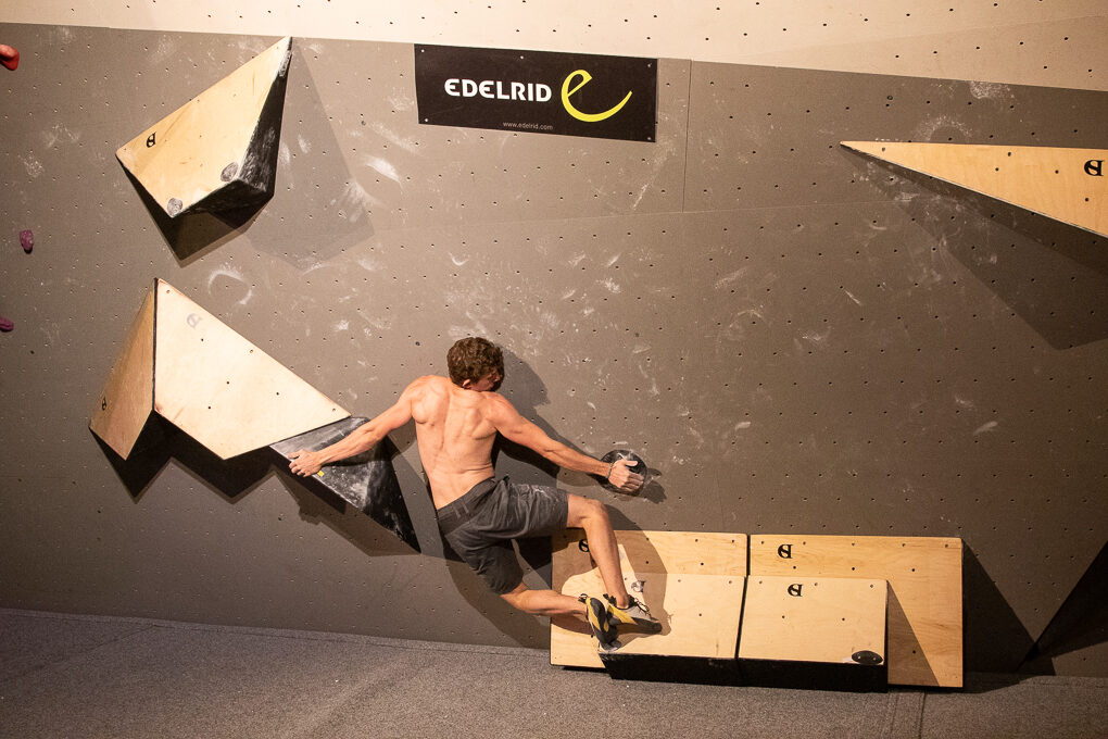 2022 10 Beasts and Boulders (MASTERS)